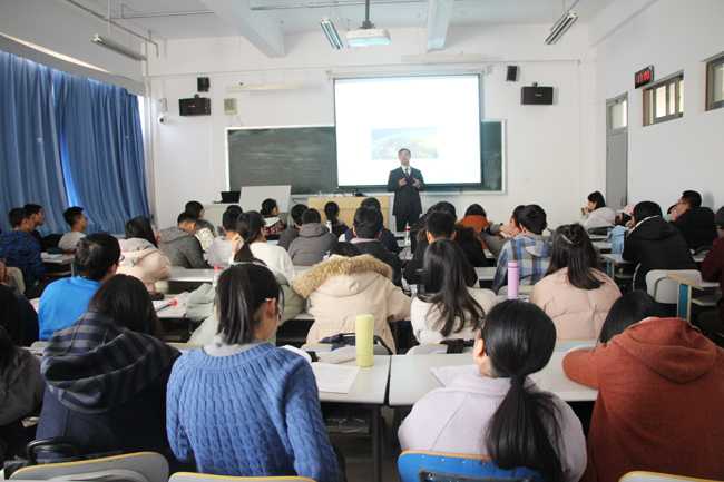 蘭州大學(xué)管理學(xué)院雛鷹大講堂第六期——大數(shù)據(jù)時(shí)代的全球運(yùn)作戰(zhàn)略講座圓滿落幕