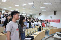 中國政法大學(xué)商學(xué)院黨員“ 畢業(yè)臨行再黨課”暨黨員宣誓儀式順利舉行