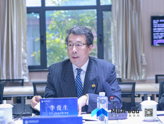 中央財經(jīng)大學(xué)商學(xué)院顧問委員會2019年會議順利召開