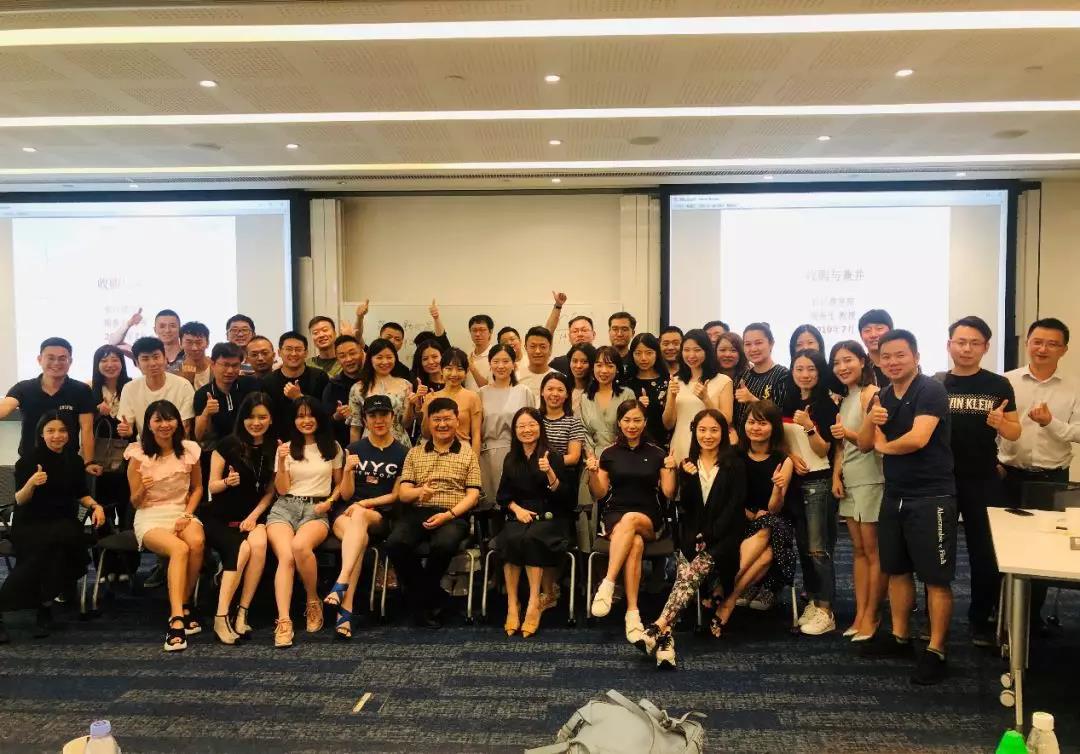 重構(gòu)價(jià)值網(wǎng)，賦能彼此，相互成就 | 長江金融MBA2018開學(xué)一周年