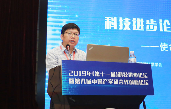 科創(chuàng)融合  開創(chuàng)商科新發(fā)展  ——專訪安徽財經(jīng)大學工商管理學院院長胡登峰教授