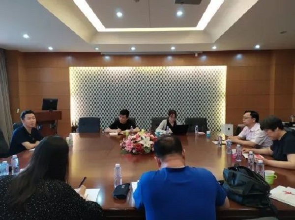 上海理工大學(xué)繼續(xù)教育學(xué)院院長(zhǎng)李建東、校友工作聯(lián)絡(luò)處處長(zhǎng)孟寶全到訪上理管理學(xué)院，共商EDP教學(xué)合作事宜