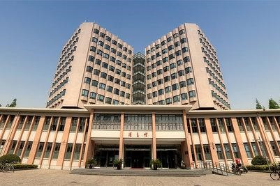 同濟(jì)大學(xué)經(jīng)濟(jì)與管理學(xué)院2021年入學(xué)EMBA項(xiàng)目獎學(xué)金設(shè)置方案