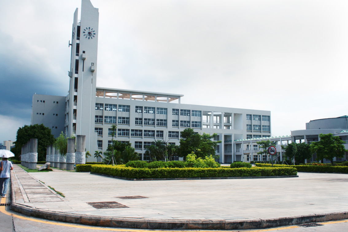 “市校合作 共謀發(fā)展”：海南大學(xué)管理學(xué)院領(lǐng)導(dǎo)班子赴東方調(diào)研