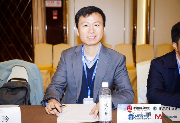 蘭州大學(xué)管理學(xué)院MBA項(xiàng)目主任張若勇出席第十四屆中國MBA聯(lián)盟領(lǐng)袖年會并接受中國MBA教育網(wǎng)專訪