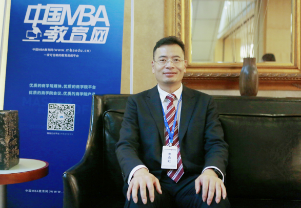南京航空航天大學(xué)MBA中心執(zhí)行主任杜剛一行出席第十四屆中國MBA聯(lián)盟領(lǐng)袖年會并接受中國MBA教育網(wǎng)專訪