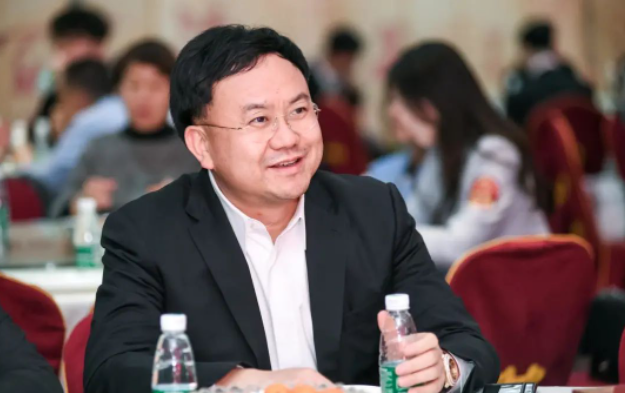 E啟?致未來(lái)丨EMBA金融俱樂(lè)部會(huì)長(zhǎng)、黃金鋪集團(tuán)董事局主席幸運(yùn)：追高逐新，永遠(yuǎn)樂(lè)此不疲——管理學(xué)院EMBA二十周年校友系列專訪
