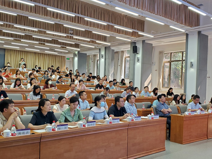 住房城鄉(xiāng)建設(shè)智庫(kù)交流會(huì)在北京建筑大學(xué)舉辦