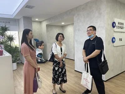 首都經(jīng)濟(jì)貿(mào)易大學(xué)工商管理學(xué)院MBA教育中心走訪中科創(chuàng)星科技投資有限公司
