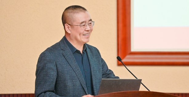 中央民族大學管理學院李曦輝教授應邀出席第22屆全國區(qū)域經(jīng)濟學學科建設年會并作主旨報告