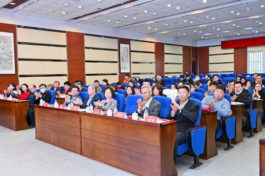 吉林大學(xué)MBA教育中心成功承辦“中國管理案例共享中心專家委員會會議”