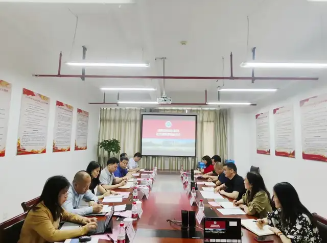 浙江理工大學(xué)黨委委員、副校長陳愛喜一行深入經(jīng)濟管理學(xué)院調(diào)研指導(dǎo)工作
