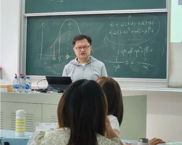 上海大學(xué)MBA：三井住友保險(xiǎn)首席財(cái)務(wù)官鄭永強(qiáng)分享《生成式人工智能賦能企業(yè)價(jià)值創(chuàng)造》