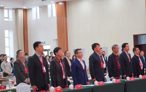 蘭州財經(jīng)大學(xué)校友會MBA分會第一屆年會暨企業(yè)家論壇在蘭州召開