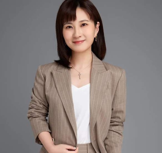 【活動搶位】和復(fù)旦大學(xué)一起走進(jìn)渣打銀行，聊聊美聯(lián)儲降息下的策略部署 丨FMBA