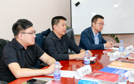 哈爾濱工業(yè)大學(xué)商學(xué)院領(lǐng)導(dǎo)蒞臨訪問社科賽斯暨中國MBA教育網(wǎng)
