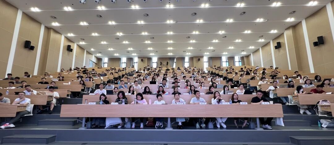 融冰啟航 共敘華章！2025級人大商學(xué)院MBA通州新校區(qū)開學(xué)第一課