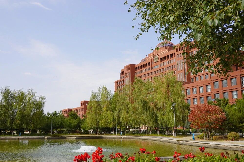 2026年內(nèi)蒙古大學(xué)工商管理專業(yè)學(xué)位碩士研究生（EMBA方向）招生簡(jiǎn)章