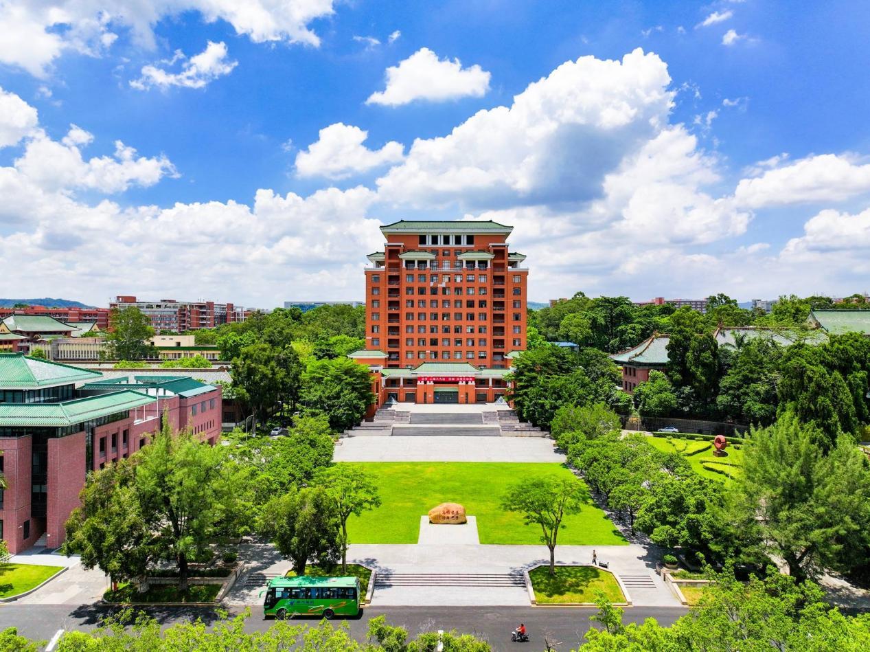 2025央廣網(wǎng)MBA暨專業(yè)學(xué)位研究生教育年度盛典：華南理工大學(xué)工商管理學(xué)院MBA