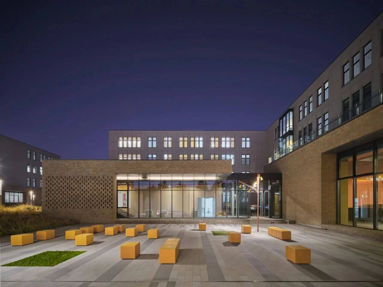 1760420501752951.jpg 1760420501752951.jpg